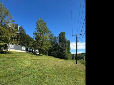 Mobile Home at 38132 Ohio 143 Pomeroy, OH 45769