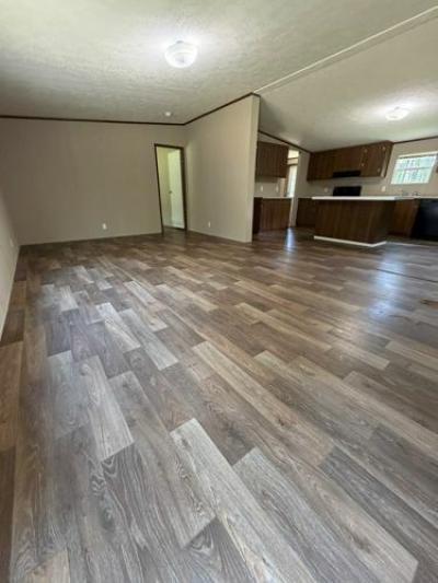Photo 5 of 23 of home located at 1206 Quinlivan Road McComb, MS 39648