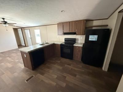 Photo 4 of 12 of home located at 800 N Parker Rd Lot 7 La Feria, TX 78559