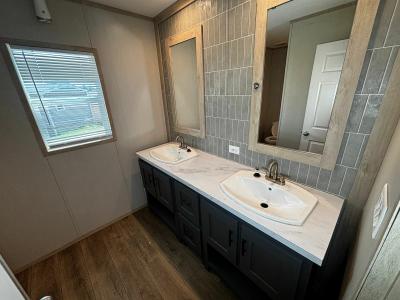 Photo 3 of 11 of home located at 86 Cannon Ln Knollwood, TX 75092