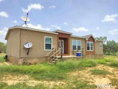 Mobile Home at 104 Cr 2669 Moore, TX 78057