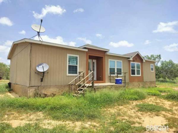 Photo 1 of 1 of home located at 104 Cr 2669 Moore, TX 78057