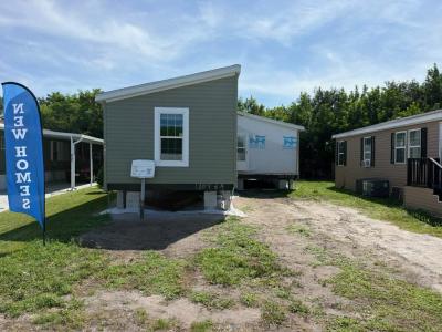 Photo 2 of 6 of home located at 4540 Lucille Drive #651 Lake Worth, FL 33463
