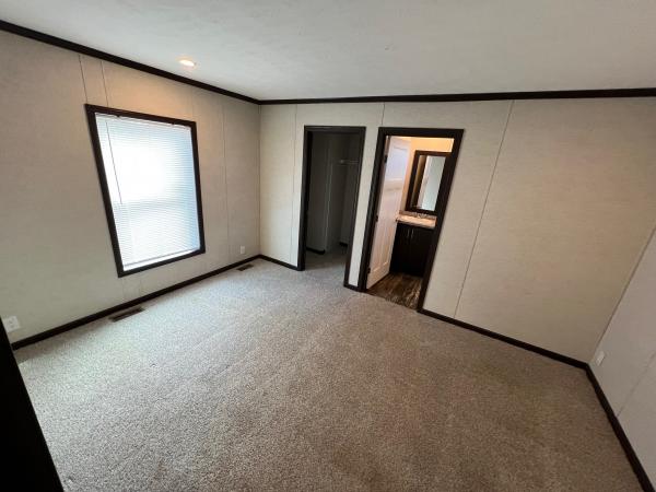 2024 Skyline 33C820 Mobile Home