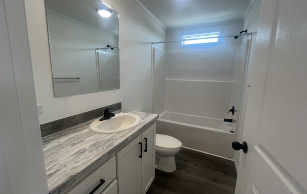 2025 Champion RAPF2456H32168 Mobile Home