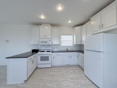 Photo 5 of 21 of home located at 925 N. Plaza Dr., #92 #92 Apache Junction, AZ 85120