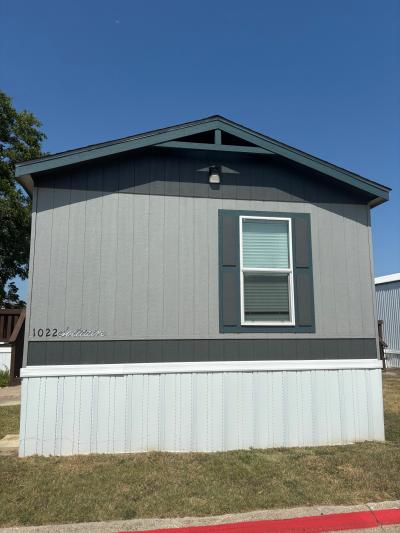 Mobile Home at 1022 Cardinal Drive Lot Cd1022 Desoto, TX 75115