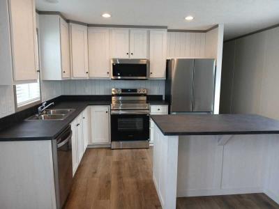 Mobile Home at 365 Crestview Flemingsburg, KY 41041