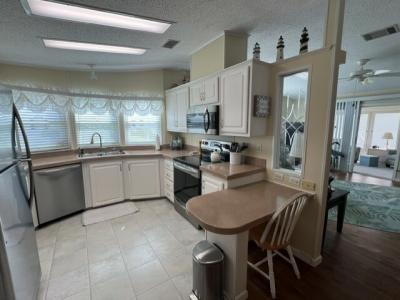 Photo 4 of 32 of home located at 105 Tiger Lilly Drive Parrish, FL 34219