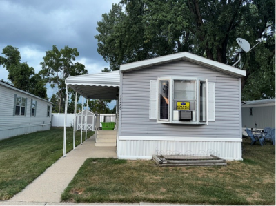 Mobile Home at 43266 Bonaparte Ave, #124 Sterling Heights, MI 48314