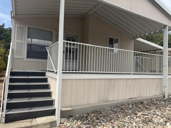 2000 Fleetwood LKPOIN Manufactured Home