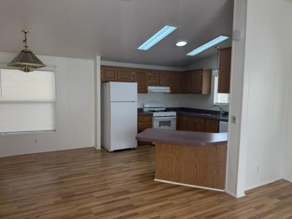 2000 Fleetwood LKPOIN Manufactured Home