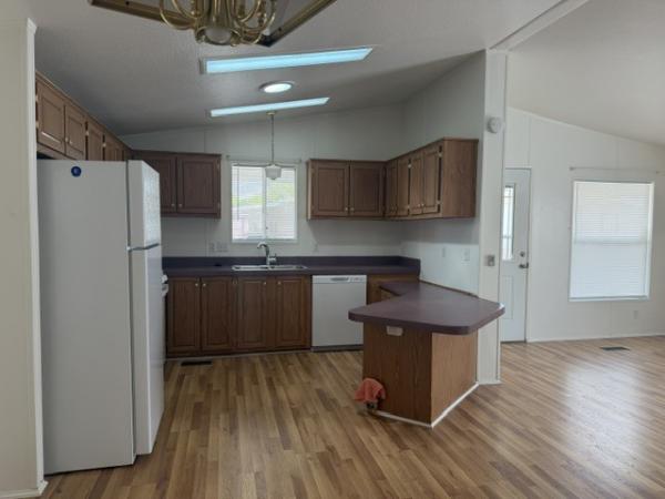 2000 Fleetwood LKPOIN Manufactured Home