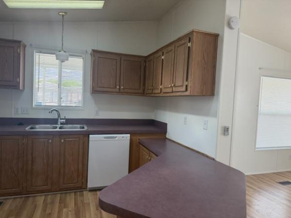 2000 Fleetwood LKPOIN Manufactured Home