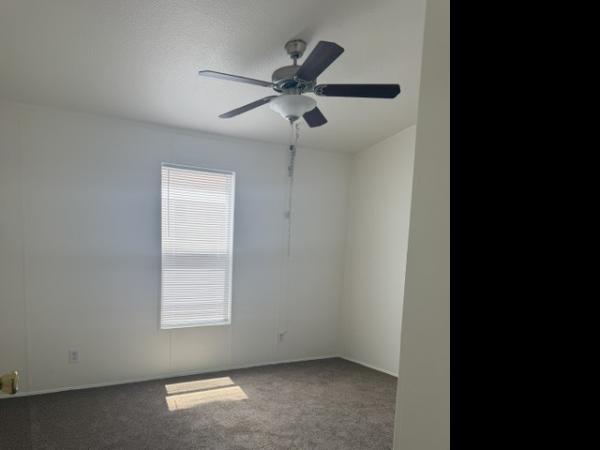 2000 Fleetwood LKPOIN Manufactured Home