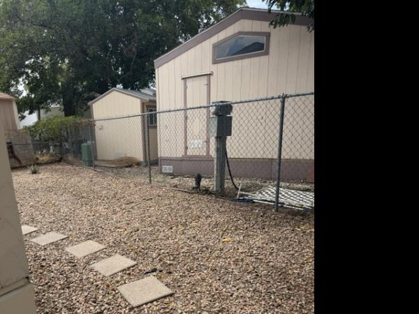 2000 Fleetwood LKPOIN Manufactured Home