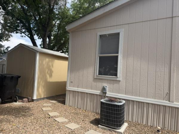2000 Fleetwood LKPOIN Manufactured Home
