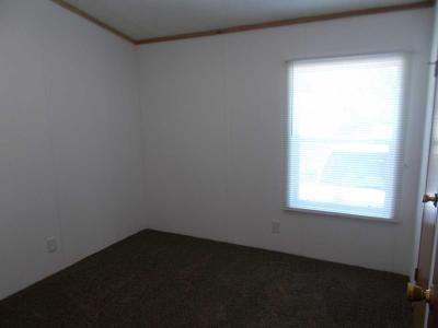 Photo 4 of 41 of home located at 194 NE Coachlight Dr. Topeka, KS 66617