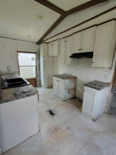 Photo 3 of 9 of home located at 2310 Hwy 71 Marianna, FL 32448