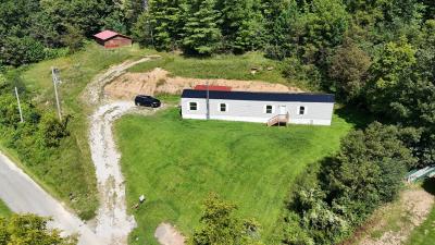 Photo 3 of 17 of home located at 1060 Veneable School Rd Booneville, KY 41314