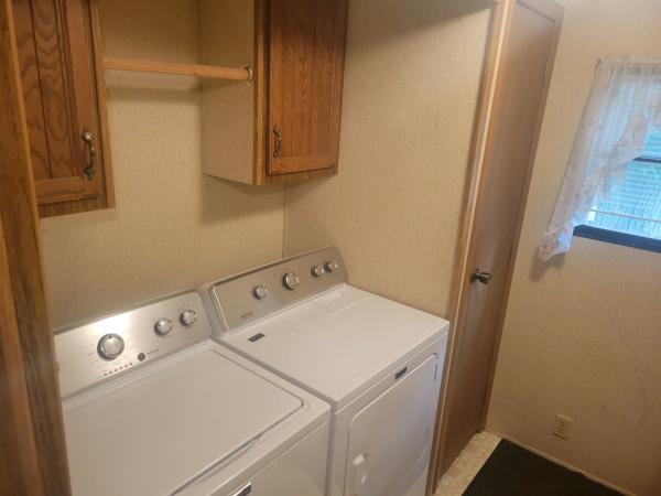 1988 Victorian 1V7522FR2AB1216 Mobile Home