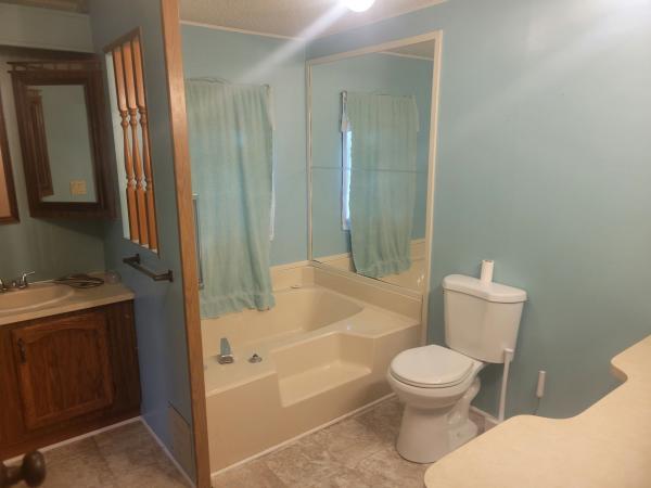 1988 Victorian 1V7522FR2AB1216 Mobile Home