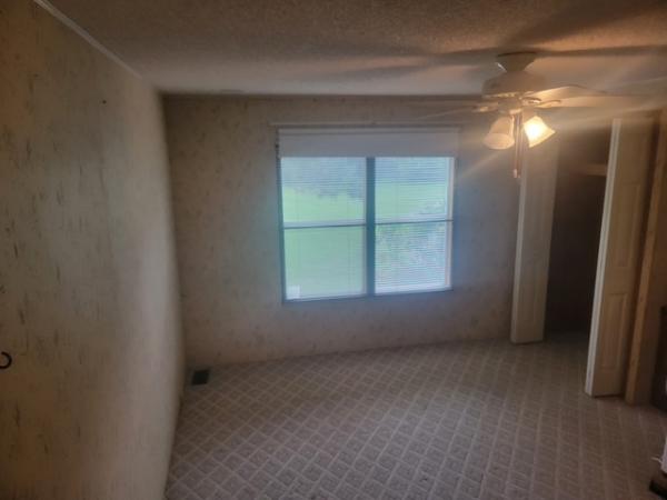 1988 Victorian 1V7522FR2AB1216 Mobile Home