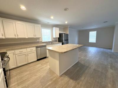 Photo 4 of 11 of home located at 404 Gulf Stream Dr. S Lake Alfred, FL 33850