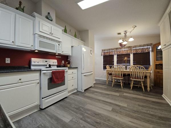 2006 KEY LARG 7203-CT Mobile Home