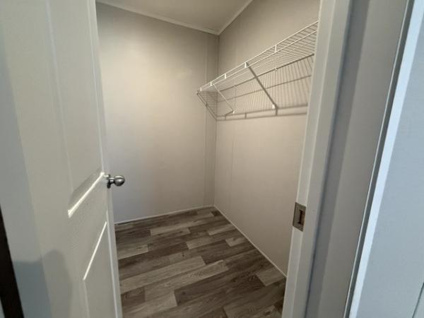 2022 Champion RFN2856907 Mobile Home