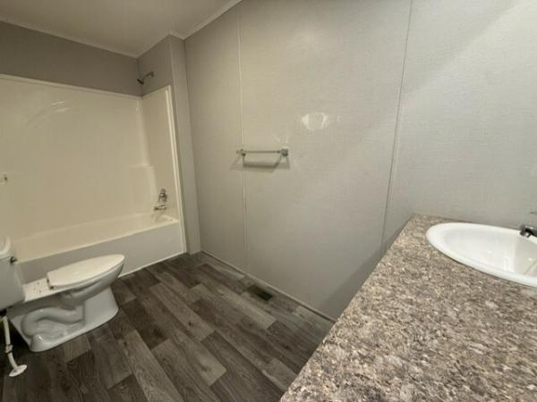 2022 Champion RFN2856907 Mobile Home