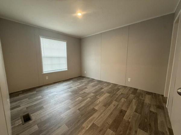 2022 Champion RFN2856907 Mobile Home