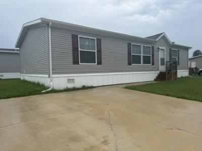 Mobile Home at 516 White Willow Dr Flint, MI 48506