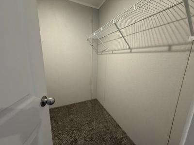 Photo 2 of 11 of home located at 516 White Willow Dr Flint, MI 48506