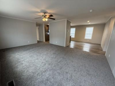 Photo 4 of 11 of home located at 516 White Willow Dr Flint, MI 48506