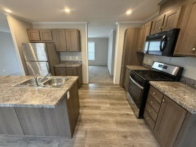 Photo 5 of 11 of home located at 516 White Willow Dr Flint, MI 48506