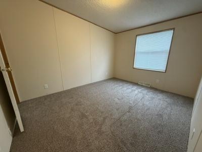 Photo 3 of 14 of home located at 510 White Willow Drive Flint, MI 48506