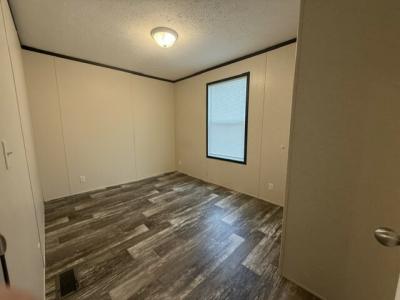 Photo 2 of 12 of home located at 94 Woodlot Court Flint, MI 48506