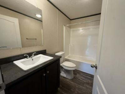 Photo 4 of 12 of home located at 94 Woodlot Court Flint, MI 48506