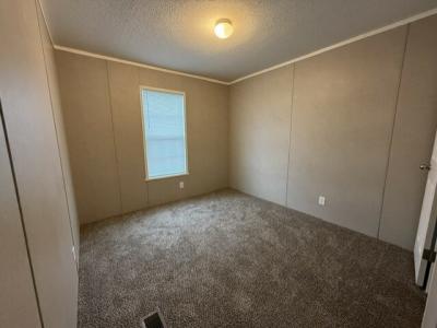 Photo 2 of 11 of home located at 250 Green Valley Road Flint, MI 48506