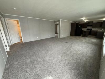 Photo 4 of 11 of home located at 250 Green Valley Road Flint, MI 48506