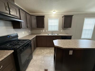 Photo 5 of 11 of home located at 250 Green Valley Road Flint, MI 48506