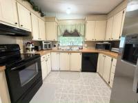 1985 Barrington Manufactured Home