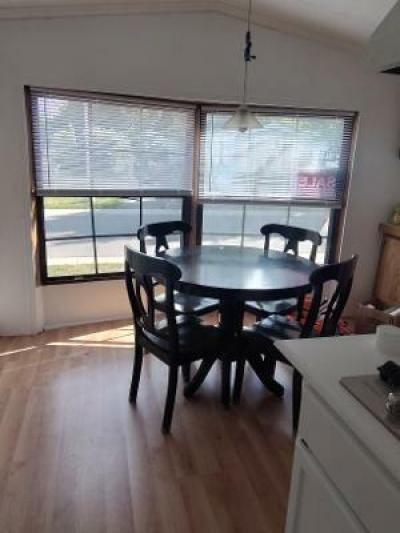 Photo 4 of 10 of home located at 319 Emerald Cr South Whitmore Lake, MI 48189