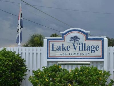 Mobile Home at 33 7th Street West Nokomis, FL 34275