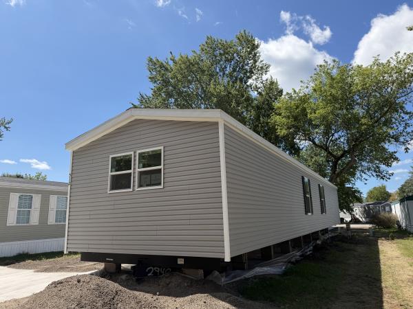 2027 Champion Home Builders, Inc. mobile Home