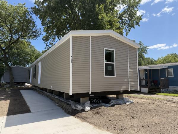 2027 Champion Home Builders, Inc. mobile Home