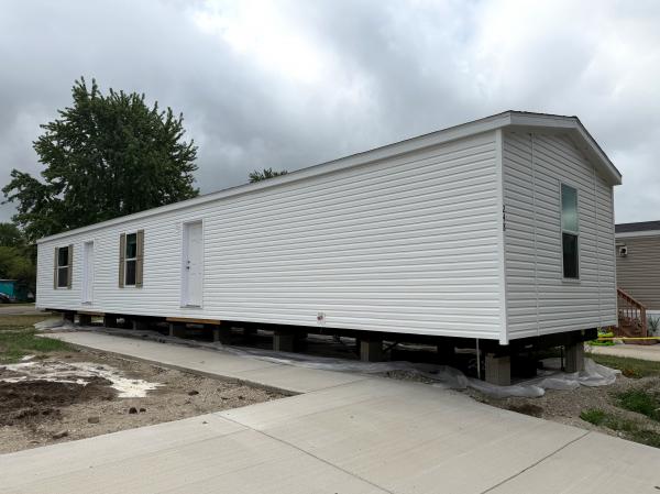 2027 Champion Home Builders, Inc. mobile Home