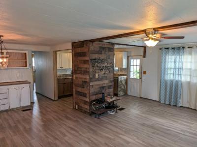 Photo 3 of 8 of home located at 570 57th Ave W Lot 40 Bradenton, FL 34207