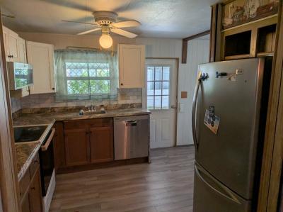 Photo 5 of 8 of home located at 570 57th Ave W Lot 40 Bradenton, FL 34207